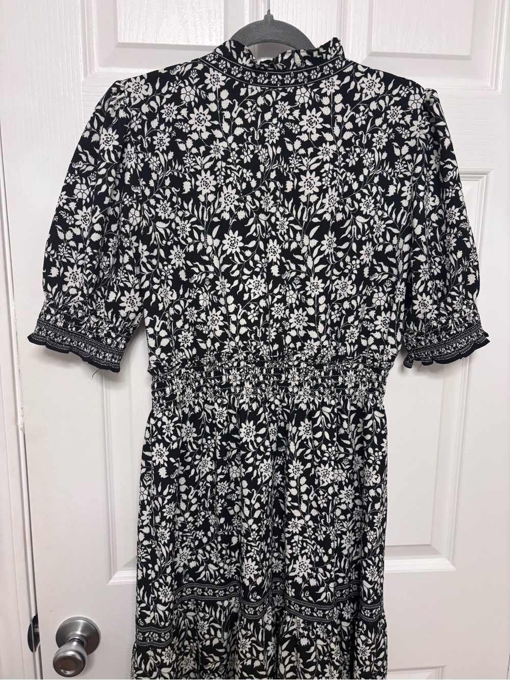 Max Studio Black & White Floral Smocked Maxi Dress - Picture 13 of 15